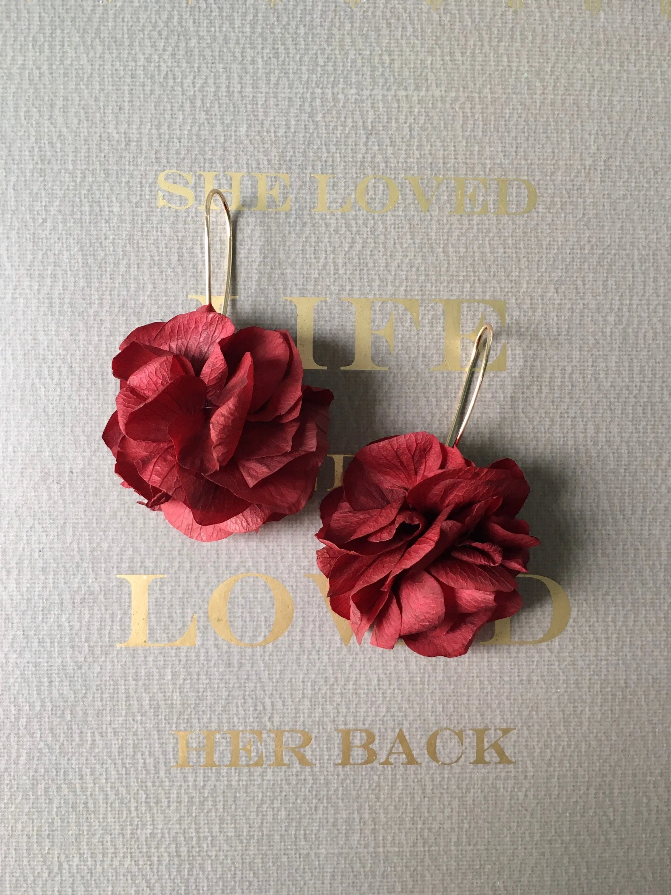 Handmade Red Floral Drop Earring UK, Dry Flower Earrings, Gold Minimal Jewellery, Preserved Hydrangea Burgundy Earrings