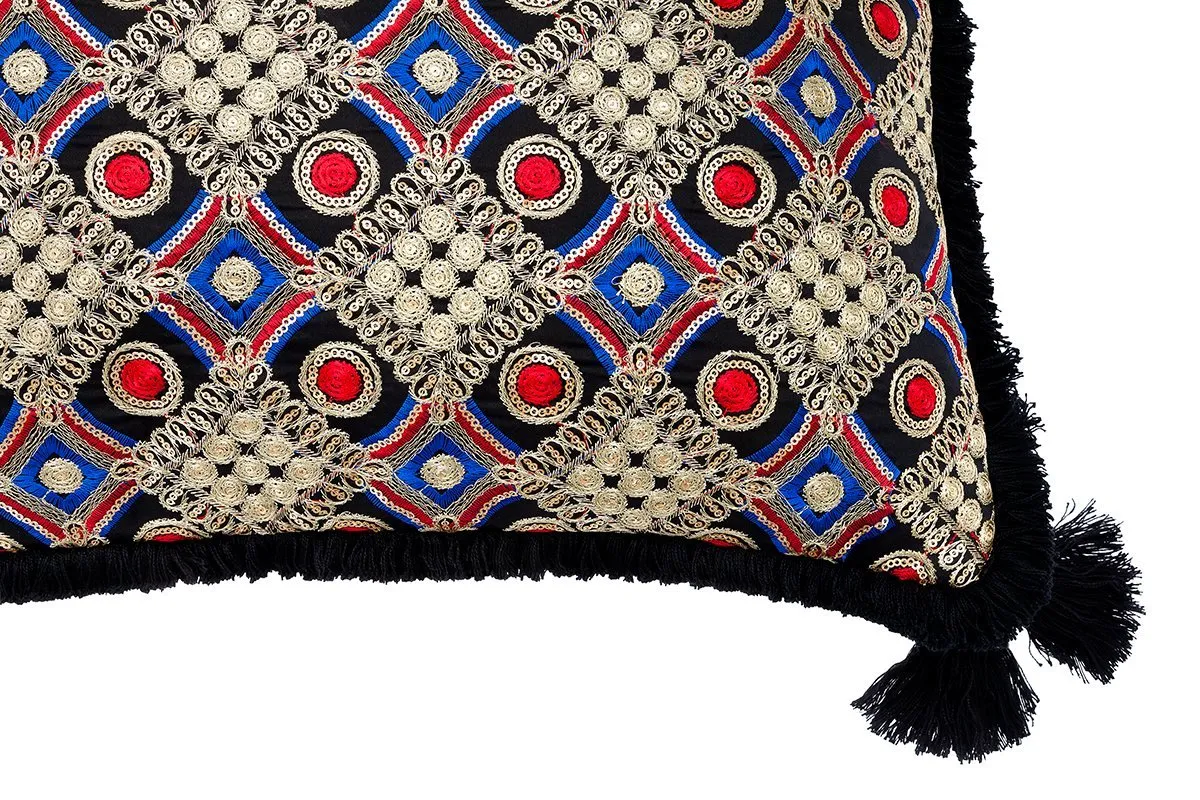 VANYA DARU BLACK CUSHION